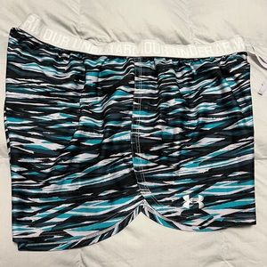 Ladies under armor shorts extra large